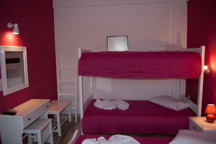 Standard Quadruple room with view