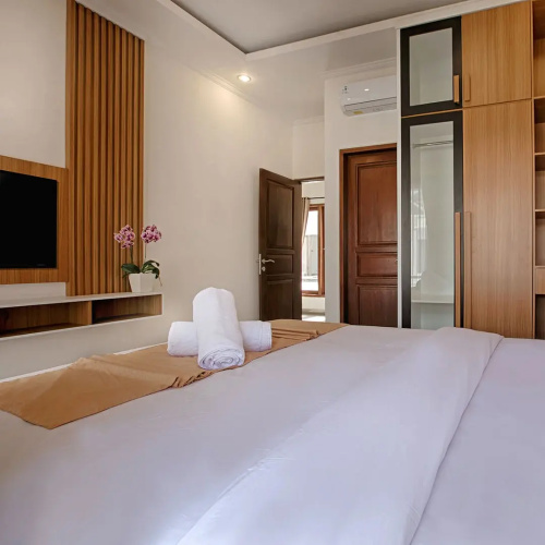 Taman Seminyak Suites