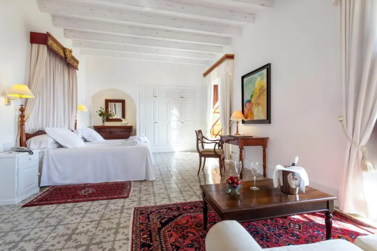 CAMI DE LLENAIRE Holiday house VIL4