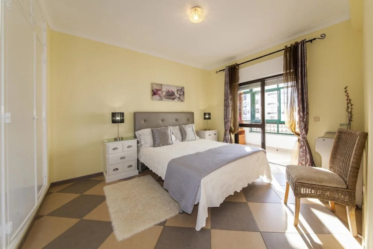 B17 - The Stunning Seaview Apartment