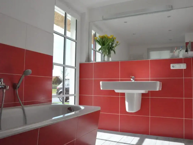 Reetdachhaus am Bodden mit Sauna