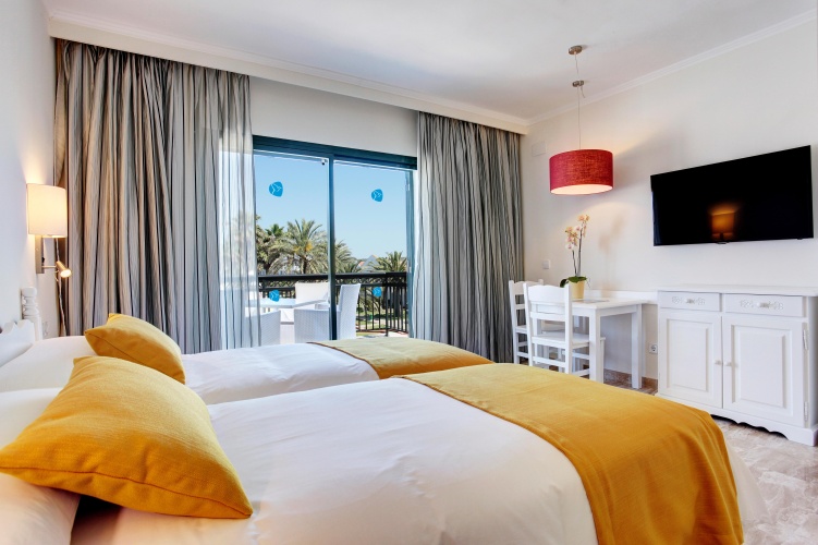 Grupotel Mar de Menorca photo 6