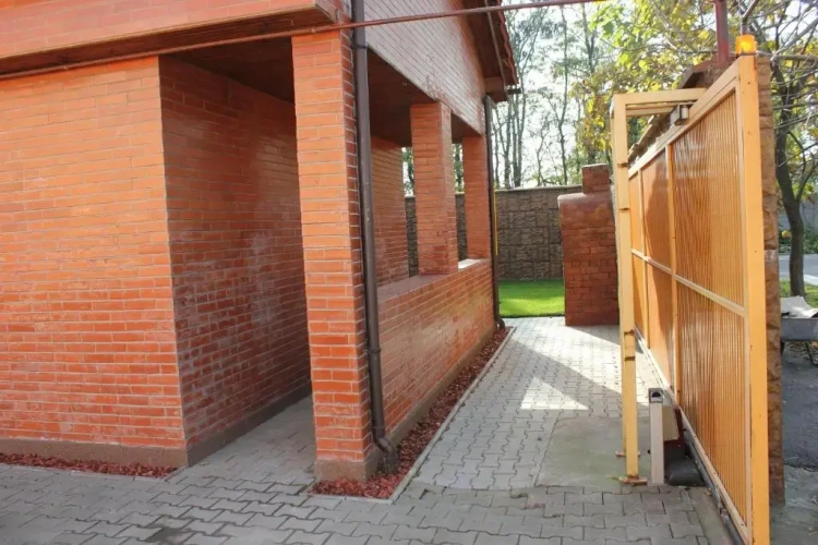 2 Bedrooms Apartment with view