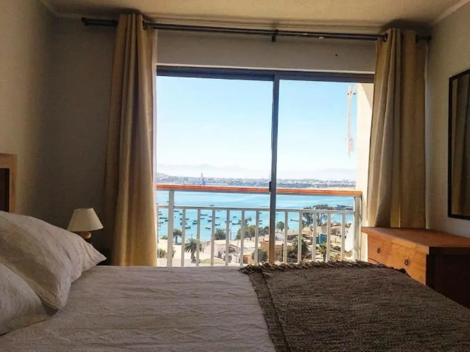 Apartment with balcony and with sea view