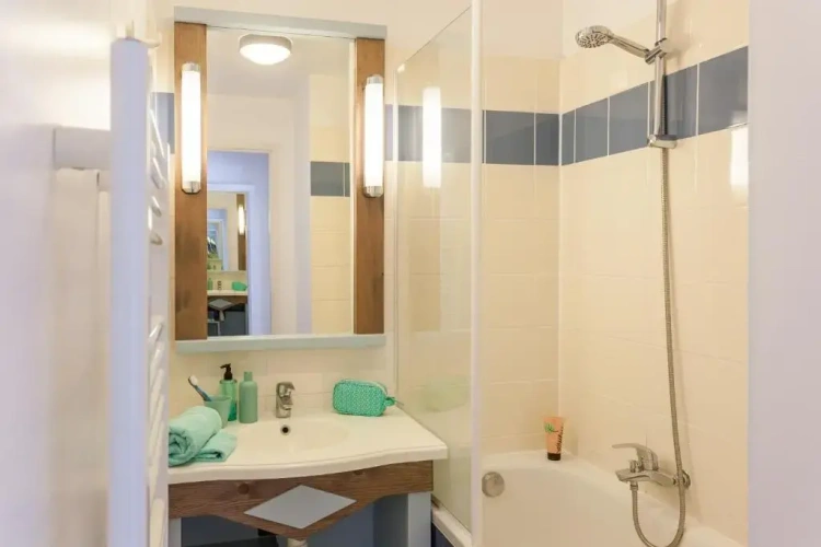1 Bedroom Apartment with sea view