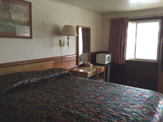Thomas Motel