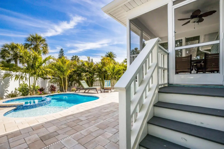 Royal Palm - 5701 Holmes Blvd Unit A