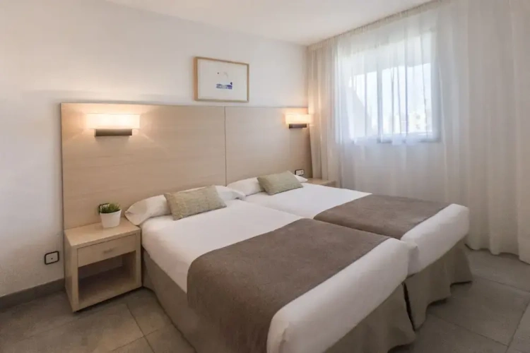 1 Bedroom Family Apartment with balcony
