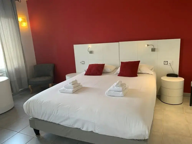 Hotel Restaurant Le Gardon - Pont du Gard