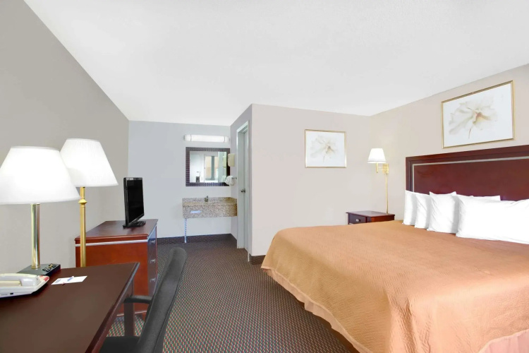 Queen City Inn