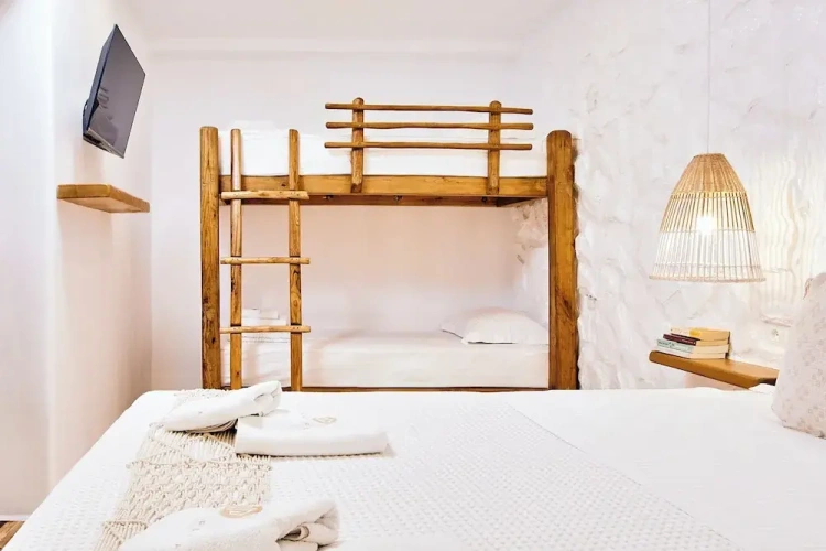 Standard Quadruple room with balcony and with garden view