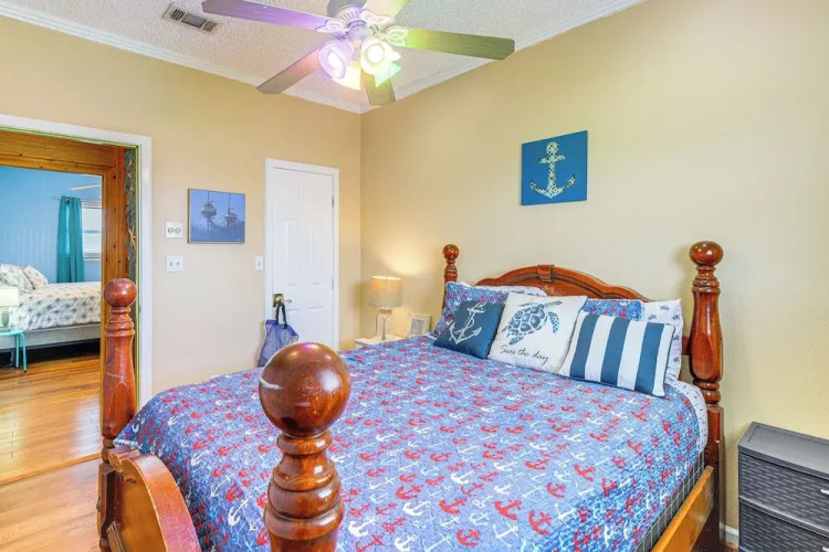 Walk to Beach: Getaway on Bolivar Peninsula!