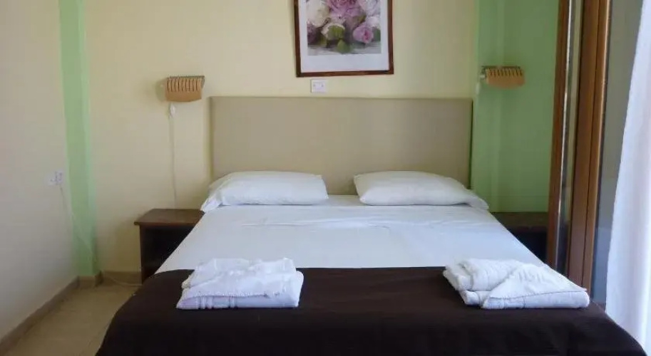 Agnanti Suites