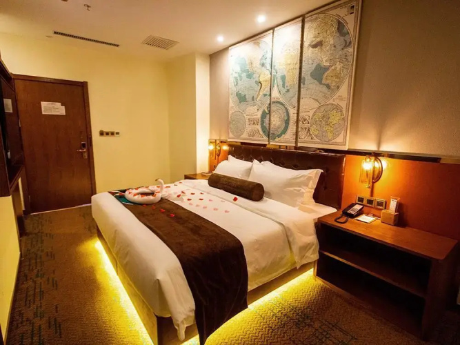 Lanzhou Junhe Hotel (Xiguan Metro Station)