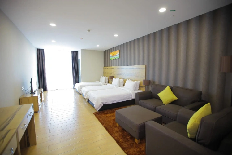 Standard Triple room