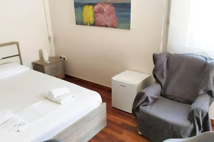 5th floor studio with views and a huge balcony