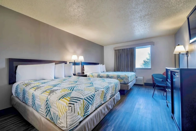 Deluxe Quadruple Suite