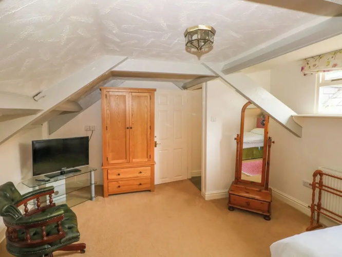 Bay View Apartment