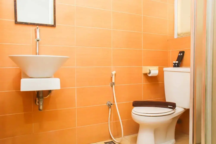 Comfortable 2Br With Extra Room At Crown Court Executive Condominium