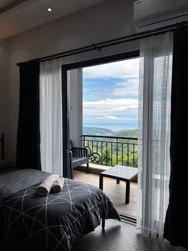 Deluxe room with sea view