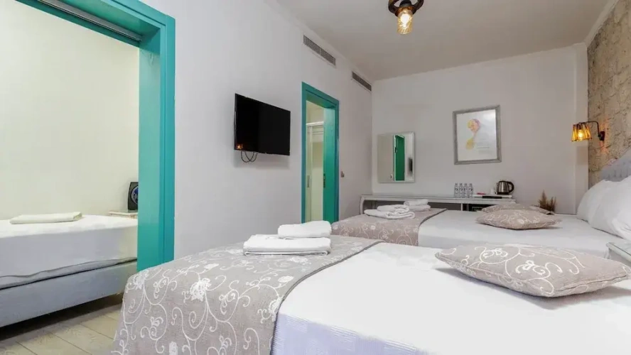Deluxe Quadruple room