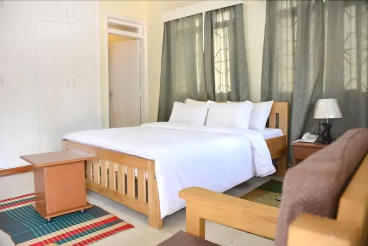 The Hub Hotel