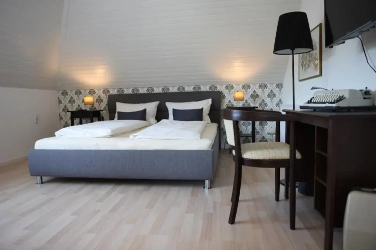 Deluxe Double room with view