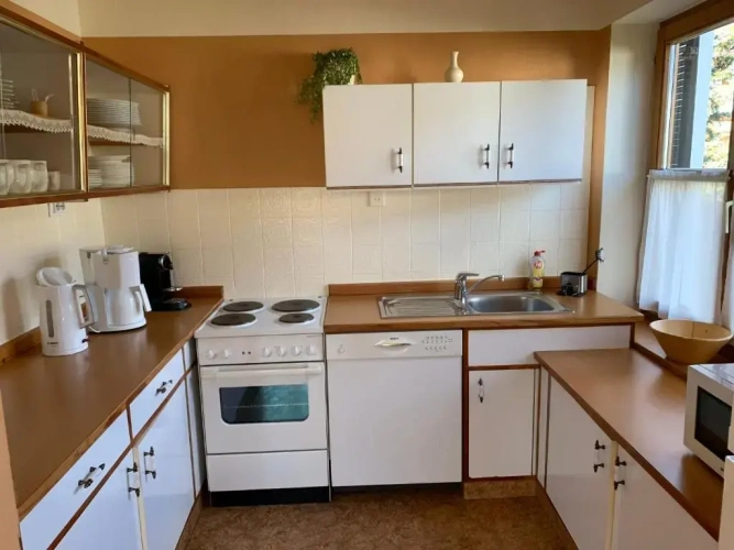 3 Bedrooms Apartment