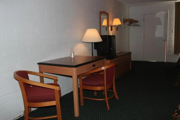 Amazon Motel