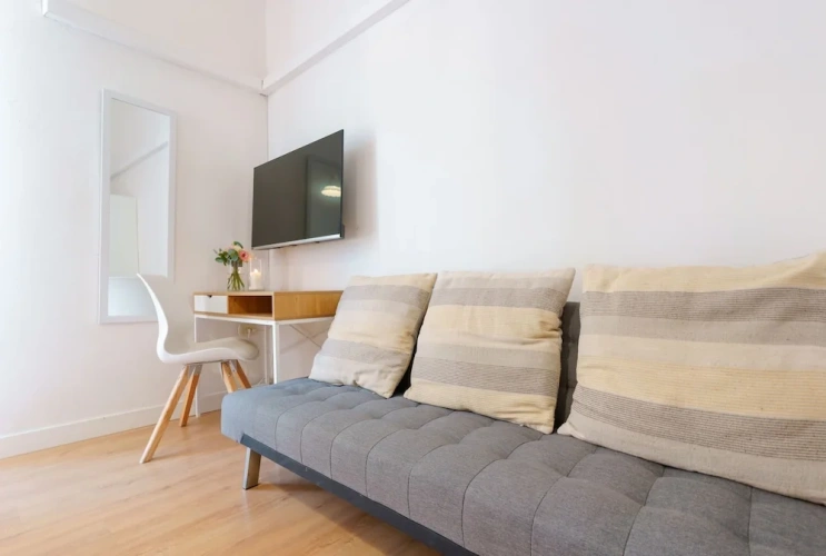 1 Bedroom Classic room with balcony and with city view