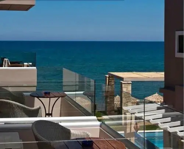 The Mini Beach Hotel