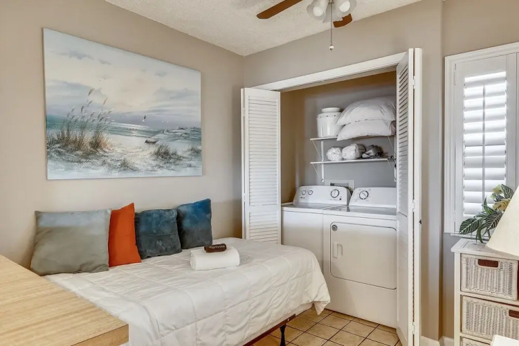 Inlet Reef 617 2 Bedroom Condo by RedAwning