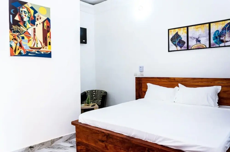 Comfort room