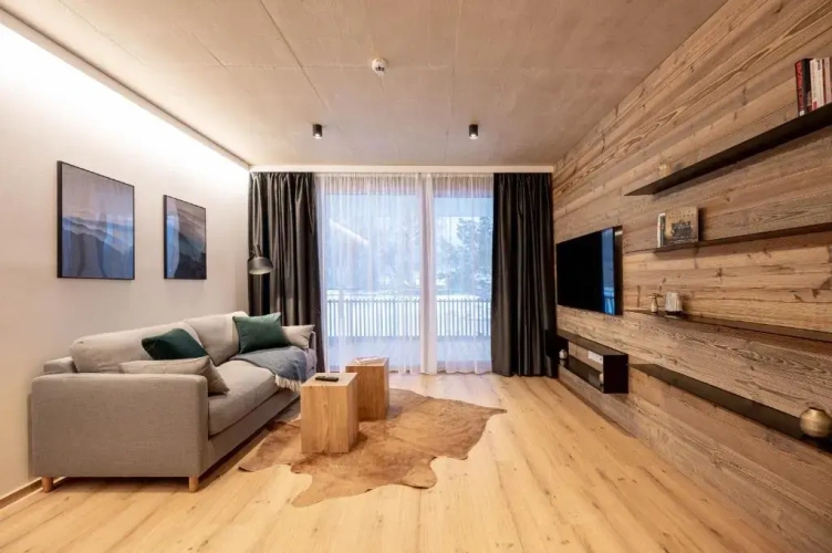 2 Bedrooms Apartment