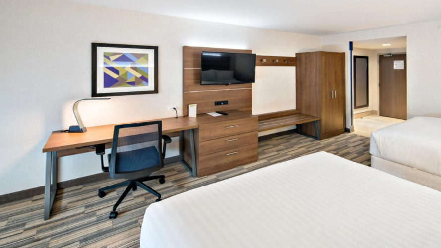 Holiday Inn Express Hotel & Suites Mount Pleasant by IHG