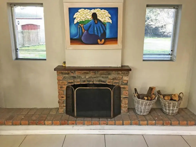 Cozy Quirky Cottage