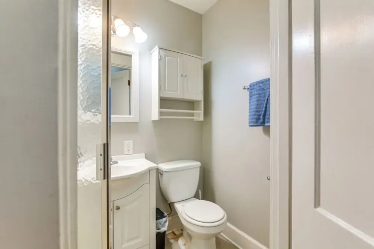 Midtown Duplex 1 Mi to Memphis Zoo & Overton Park!