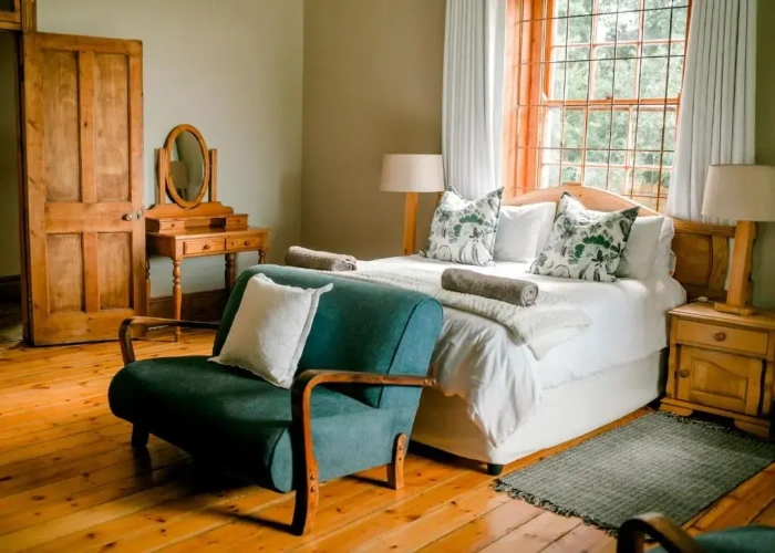 4 Bedrooms Cottage