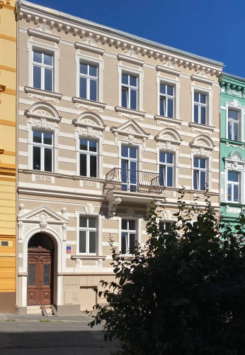 Zeyer Aparments