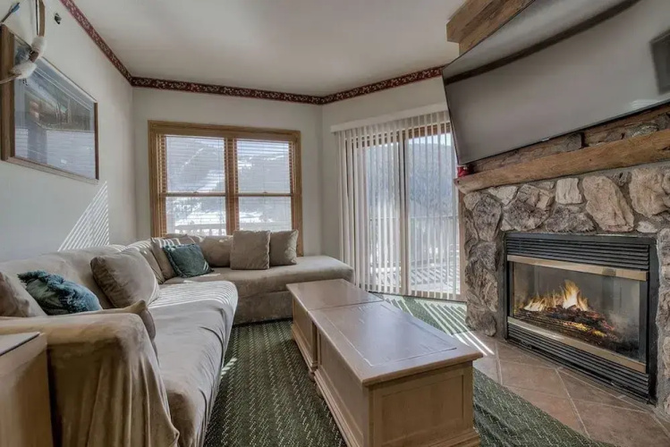 5985 Hidden River Lodge 2 Bedroom Condo by Redawning