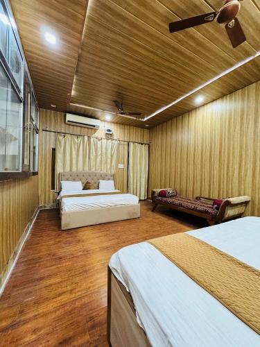 Standard Twin Family room