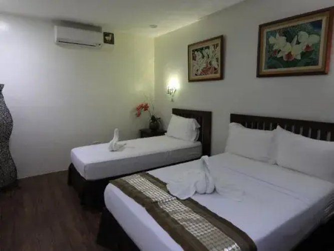 Luljettas Place Garden Suites