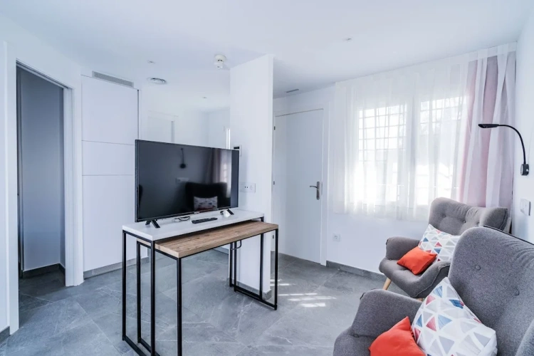1 Bedroom Economy Studio