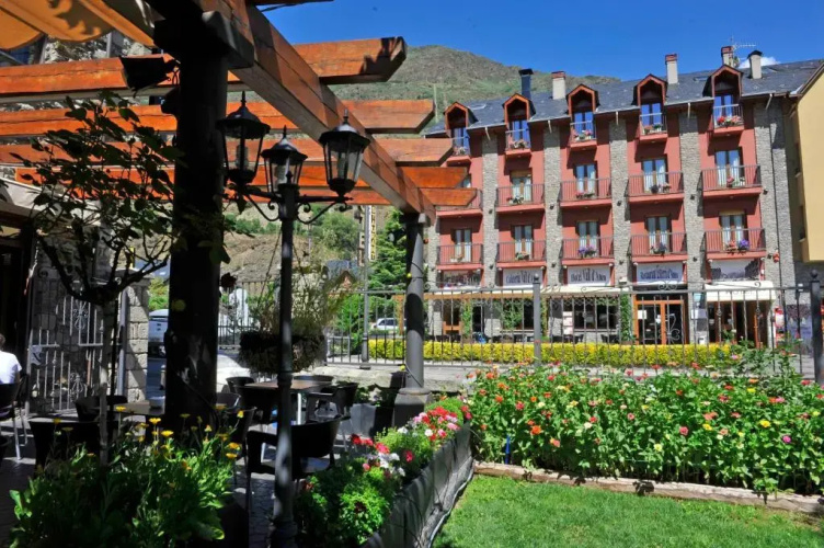 Hotel Vall d'Aneu