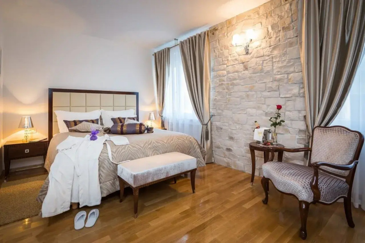 Priska Med Luxury Rooms