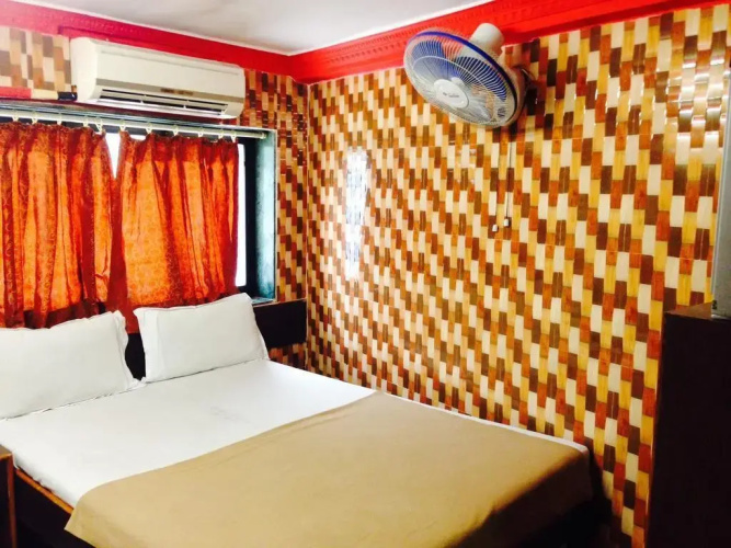 Hotel Metro Plaza