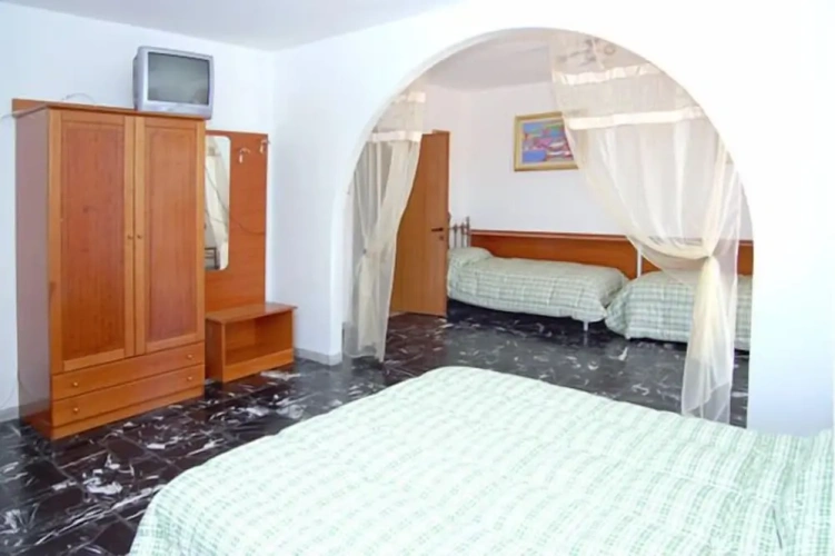 Standard Quadruple room with balcony and with sea view