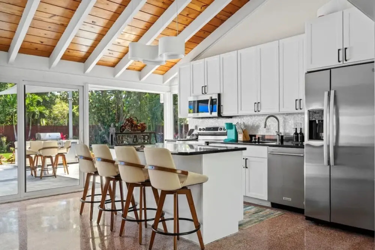 Pool Spacious Backyard Delray Beach Home