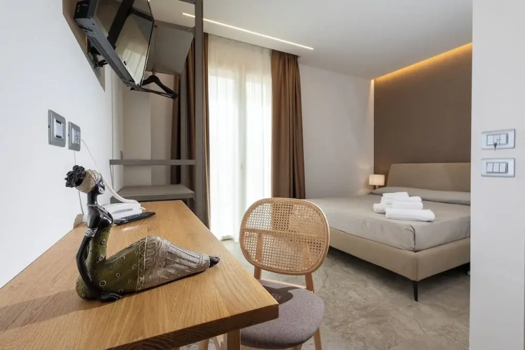 Standard Double room with courtyard view