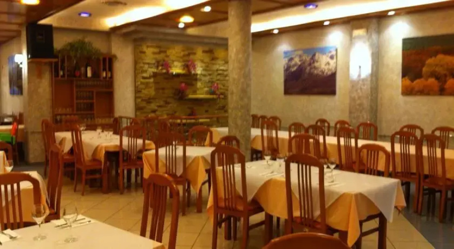 Hostal El Cruce